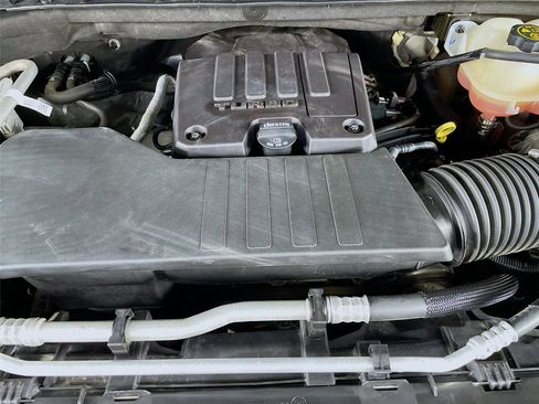 Used 2023 Chevrolet Silverado 1500 Custom image 31