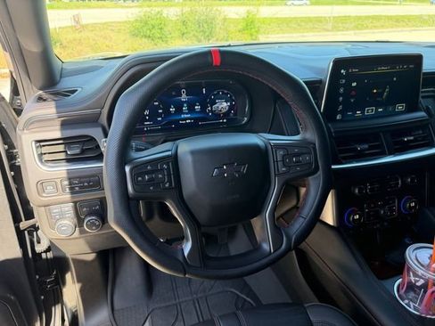 Used 2024 Chevrolet Suburban RST w/ Luxury Package AWD/4WD image 7