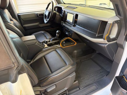 Used 2022 Ford Bronco Badlands image 26