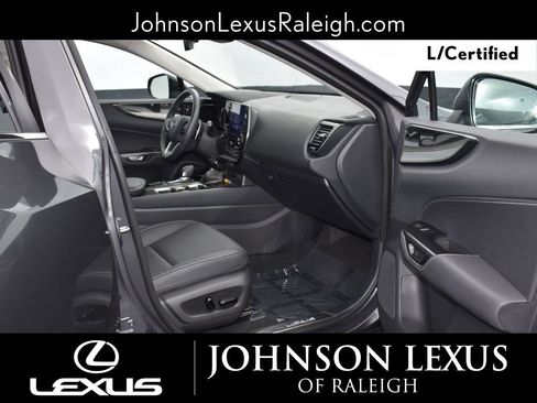 Used 2025 Lexus NX 250 FWD w/ Towing Package (2000 Lbs) image 11