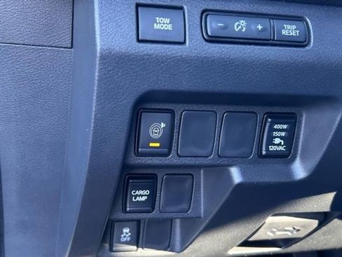 Used 2023 Nissan Frontier SV w/ SV Convenience Package image 20