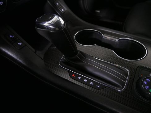 Used 2019 GMC Acadia SLT AWD/4WD image 24