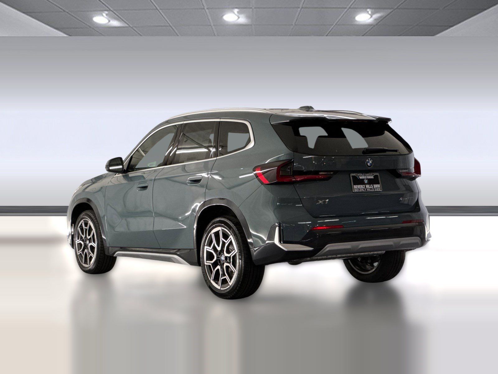 Used 2026 BMW X1 xDrive28i w/ Convenience Package AWD/4WD image 3