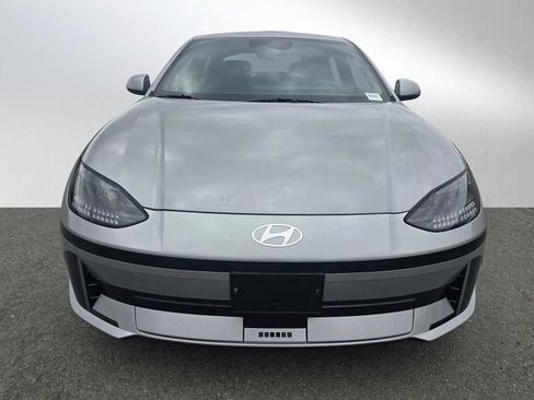 Used 2023 Hyundai Ioniq 6 SE RWD image 8
