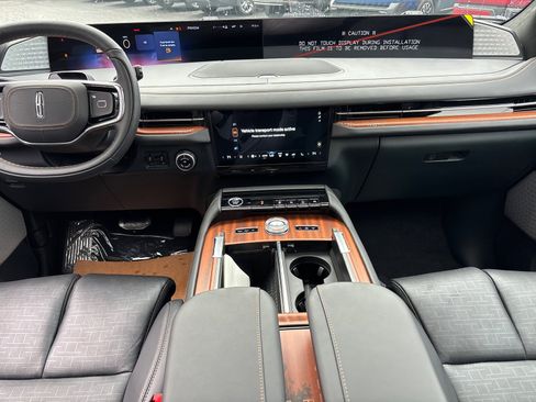 New 2026 Lincoln Navigator L Black Label AWD/4WD image 29