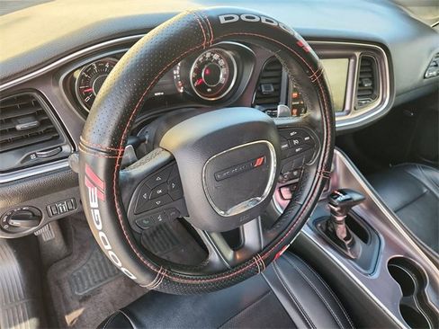 Used 2015 Dodge Challenger SXT w/ Driver Convenience Group image 10