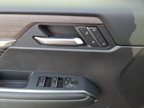 New 2026 GMC Acadia Denali w/ Super Cruise Package image 30