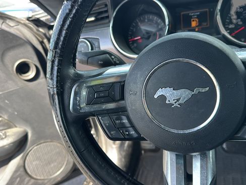 Used 2015 Ford Mustang GT RWD image 27
