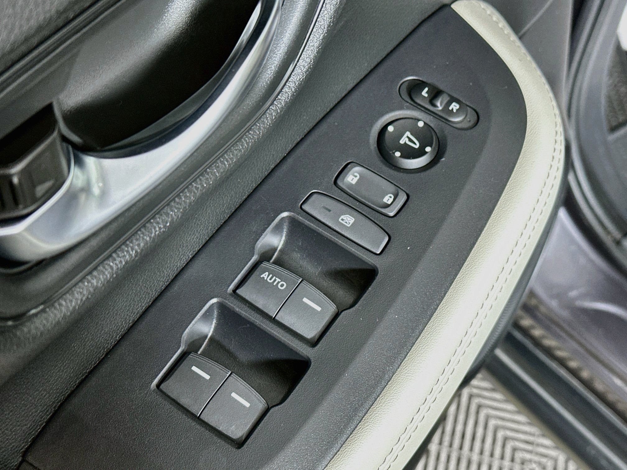 Used 2024 Honda HR-V LX image 17