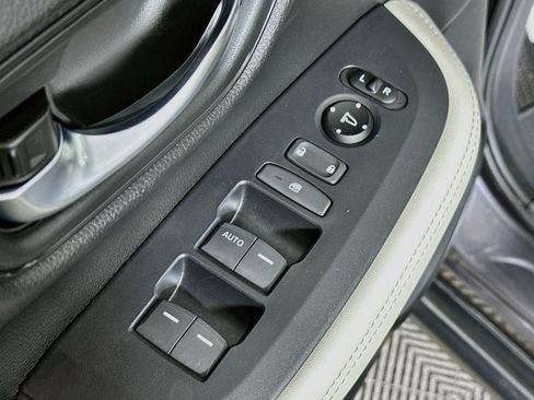 Used 2024 Honda HR-V LX image 17