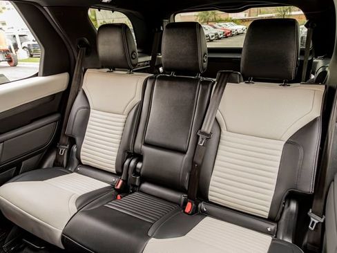 Certified 2023 Land Rover Discovery S R-Dynamic AWD/4WD image 28