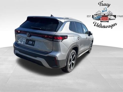 New 2025 Volkswagen Tiguan SE image 7
