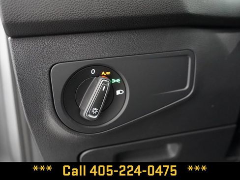 Used 2024 Volkswagen Tiguan SE FWD image 31