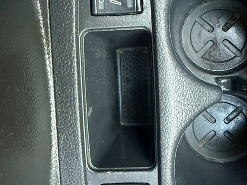 Used 2019 Nissan Rogue SV image 31