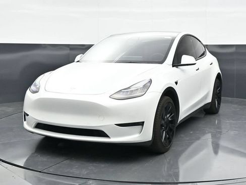 Used 2021 Tesla Model Y Long Range AWD/4WD image 5