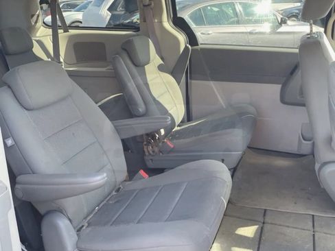 Used 2009 Dodge Grand Caravan SE w/ Climate Group image 4