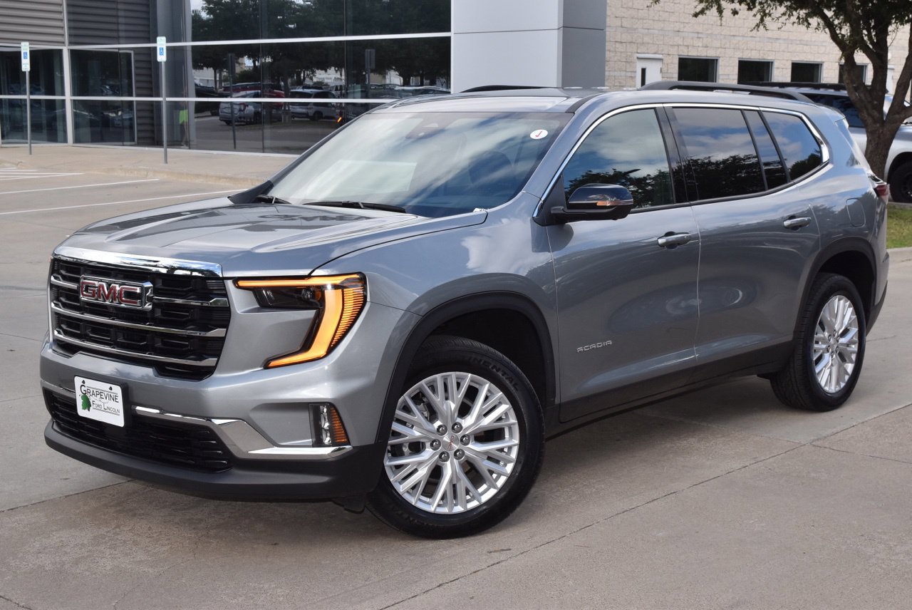 Used 2026 GMC Acadia Elevation w/ Elevation Premium Package FWD image 40