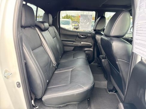 Used 2023 Toyota Tacoma Limited image 12