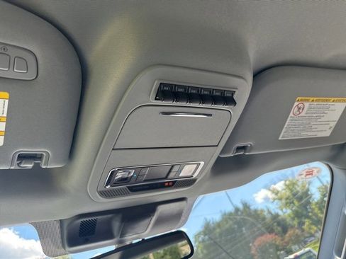 New 2026 Ford F350 Lariat w/ Chrome Package image 33