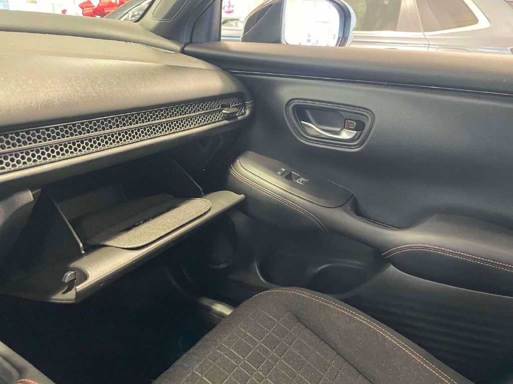Used 2024 Honda HR-V Sport image 29