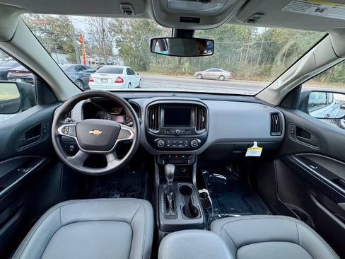 Used 2022 Chevrolet Colorado W/T w/ WT Convenience Package image 10