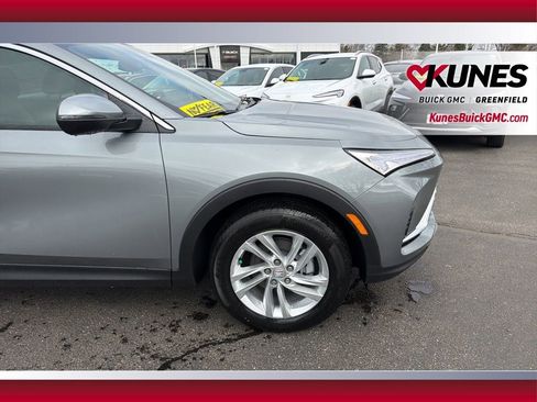 New 2026 Buick Envista Preferred image 12