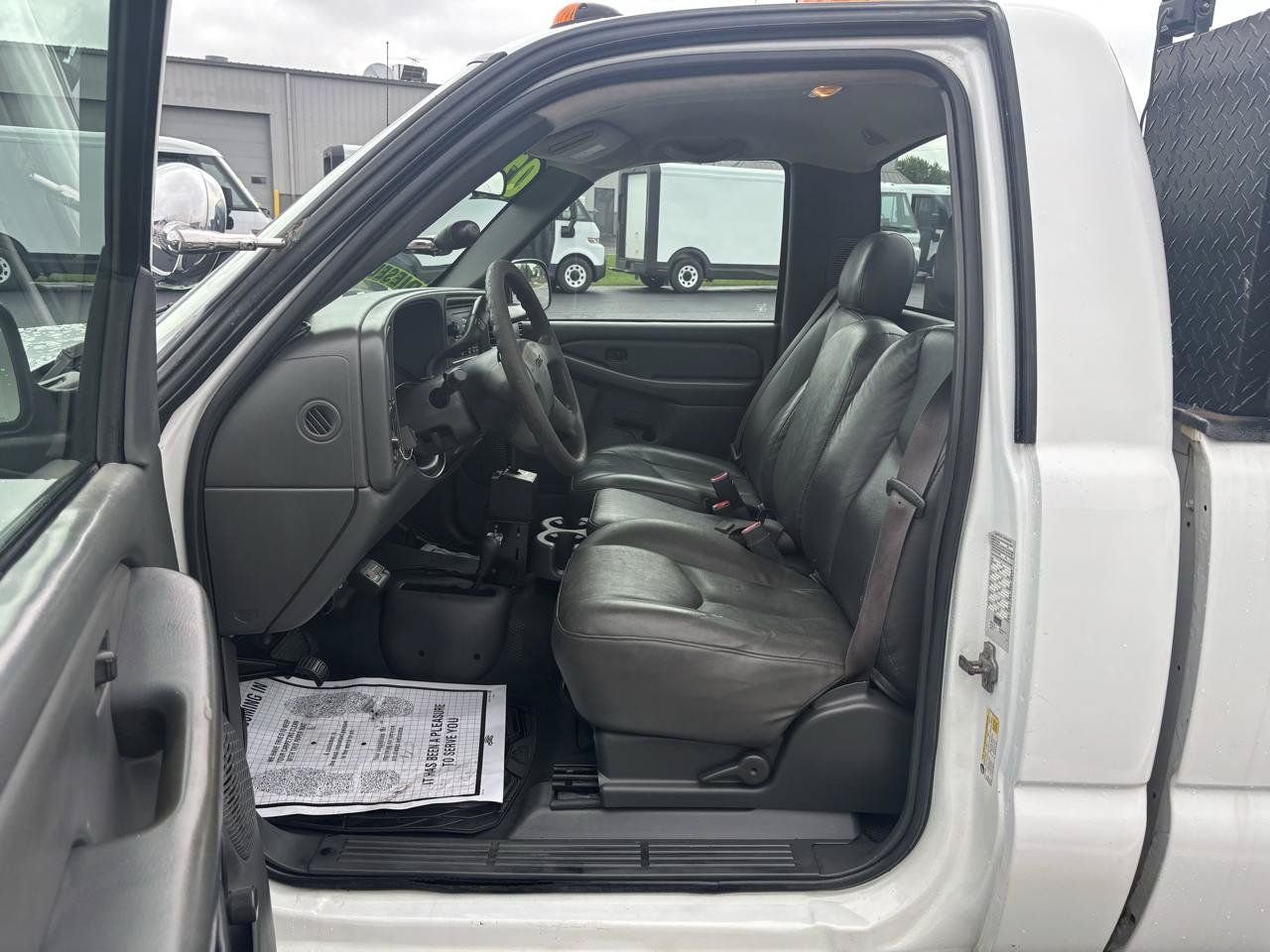 Used 2007 GMC Sierra 3500 W/T AWD/4WD image 9