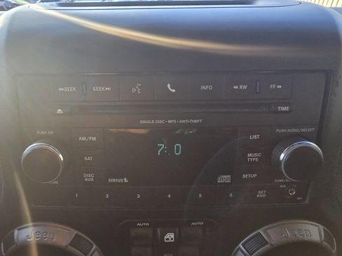 Used 2015 Jeep Wrangler Unlimited Sport w/ Quick Order Package 24S image 28