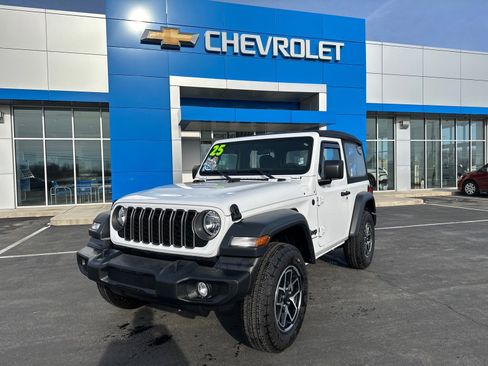 Used 2025 Jeep Wrangler Sport image 1