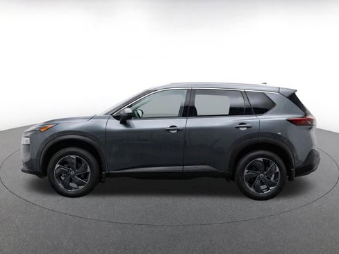 Used 2025 Nissan Rogue SV FWD image 4