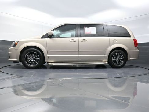 Used 2016 Dodge Grand Caravan R/T w/ Safety Sphere Group image 43