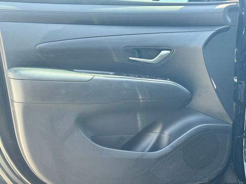 Certified 2025 Hyundai Santa Cruz SE image 13