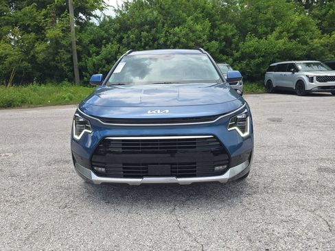 New 2026 Kia Niro SX Touring FWD image 3