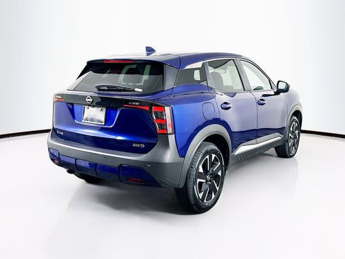 Used 2025 Nissan Kicks SV AWD/4WD image 9