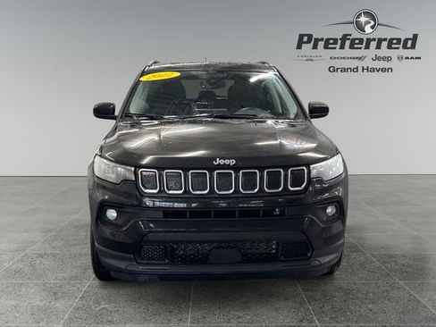 Used 2022 Jeep Compass Latitude w/ Convenience Group AWD/4WD image 11