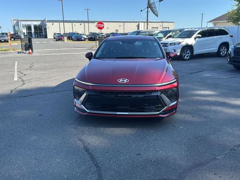 Used 2025 Hyundai Sonata SEL AWD/4WD image 2