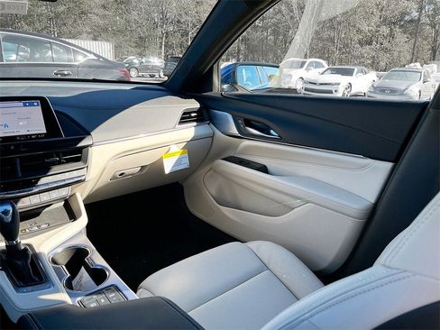 New 2025 Cadillac CT4 Premium Luxury image 24