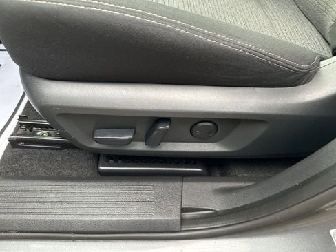 Used 2023 Nissan Rogue SV image 15