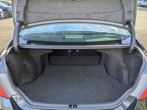 Used 2016 Toyota Camry SE image 25