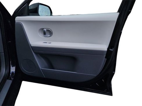 Used 2023 Hyundai Ioniq 5 SE w/ Cargo Package image 31