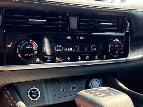 Used 2021 Nissan Rogue SL FWD image 38