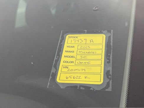 Used 2023 Mitsubishi Outlander SE image 12