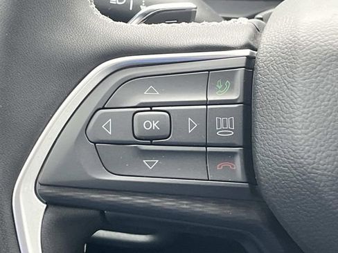 New 2025 Jeep Grand Cherokee L Laredo image 26