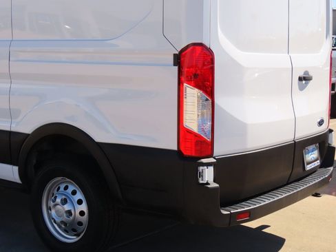 Used 2023 Ford Transit 250 Medium Roof image 15