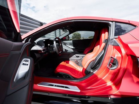 Used 2020 Chevrolet Corvette Stingray Coupe w/ 1LT image 32