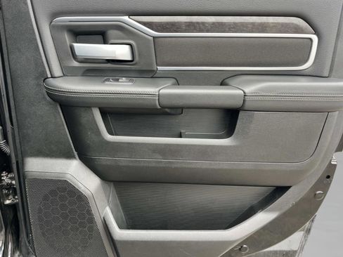 Used 2024 RAM 2500 Big Horn image 24