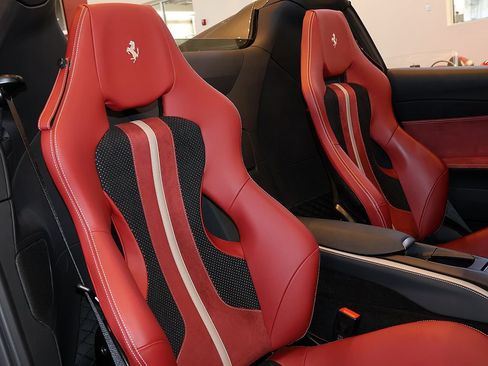 Certified 2021 Ferrari 812 GTS RWD image 19