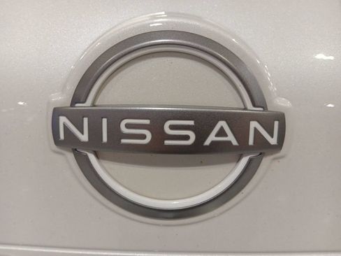 Used 2023 Nissan Rogue SV AWD/4WD image 13