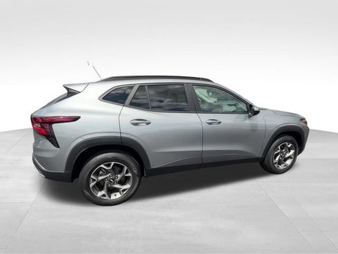 Certified 2026 Chevrolet Trax LT FWD image 7