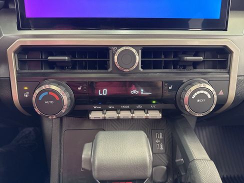 Certified 2025 Toyota Tacoma TRD Off-Road w/ TRD Off Road Upgrade Package AWD/4WD image 26